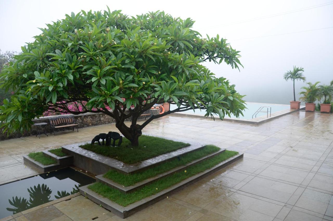Manas Resort With Petting Zoo, Igatpuri Dış mekan fotoğraf